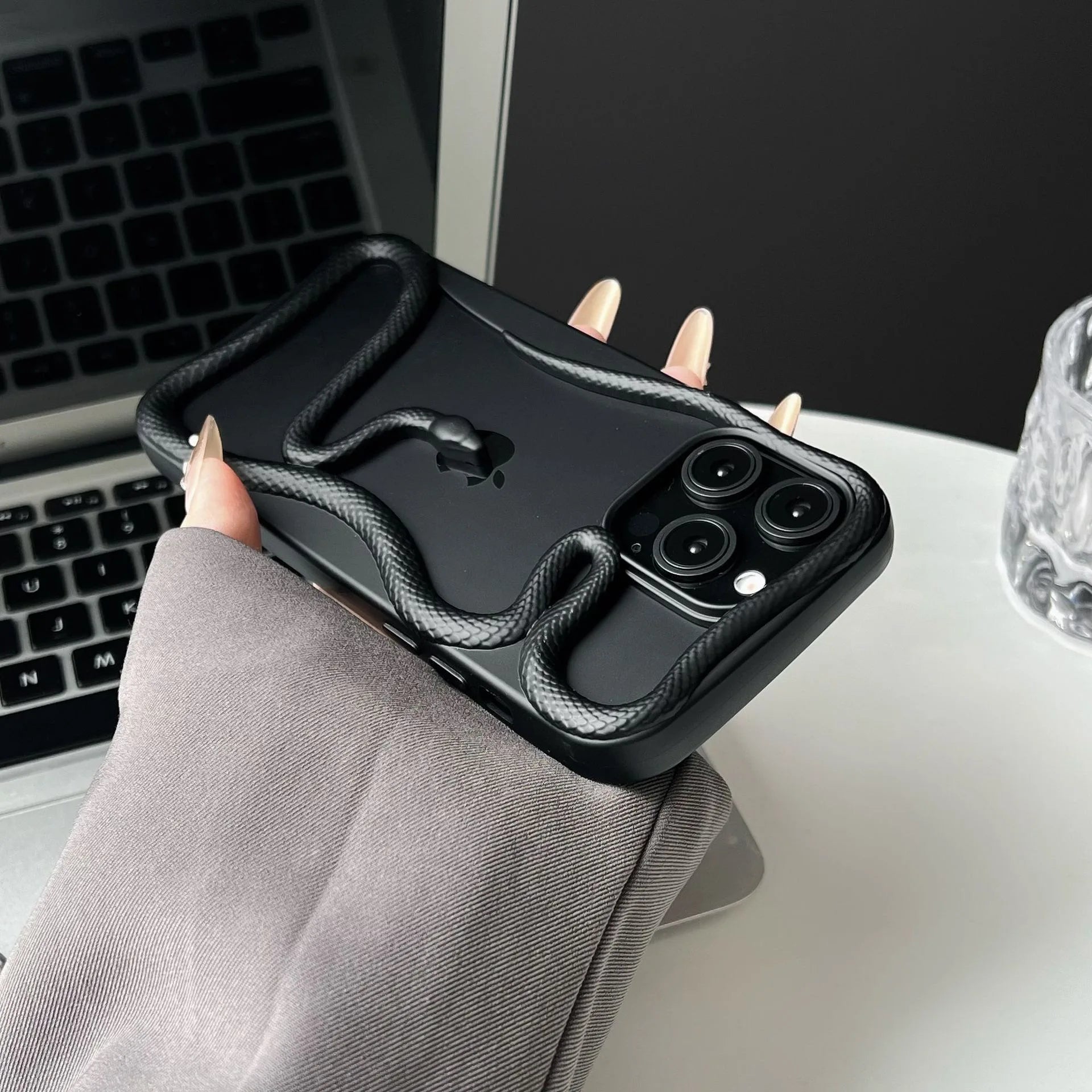 Cool 3D Snake Hollow Phone Case - Caseably