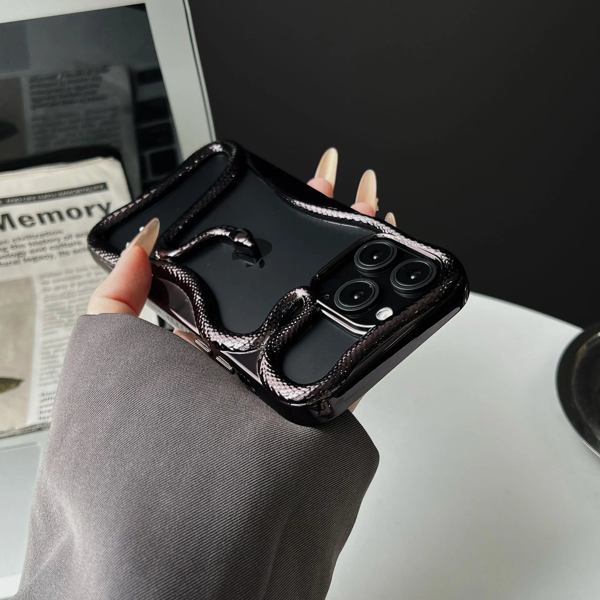 Cool 3D Snake Hollow Phone Case - Caseably